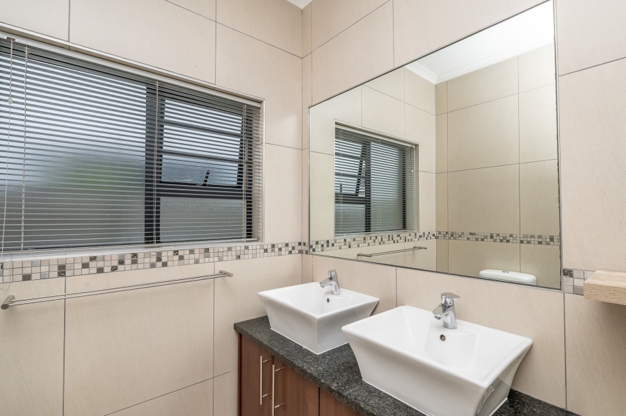 3 Bedroom Property for Sale in Sonkring Western Cape